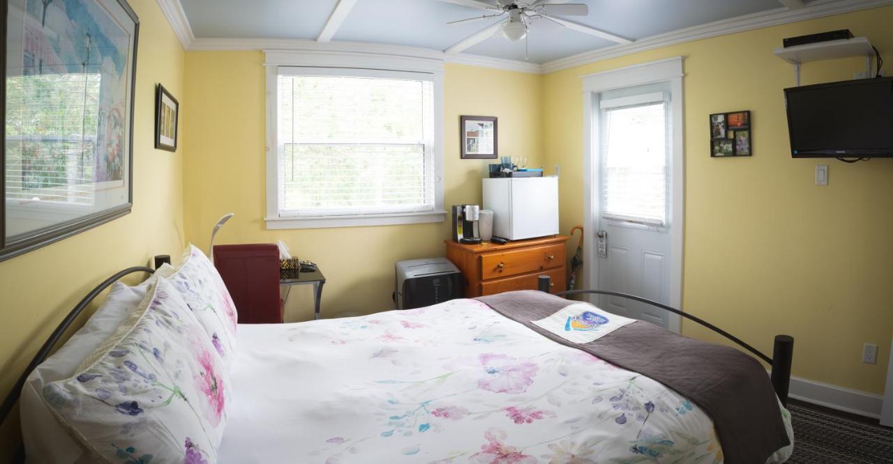 Abbie'S Garden Bed & Breakfast Grand Bank Esterno foto
